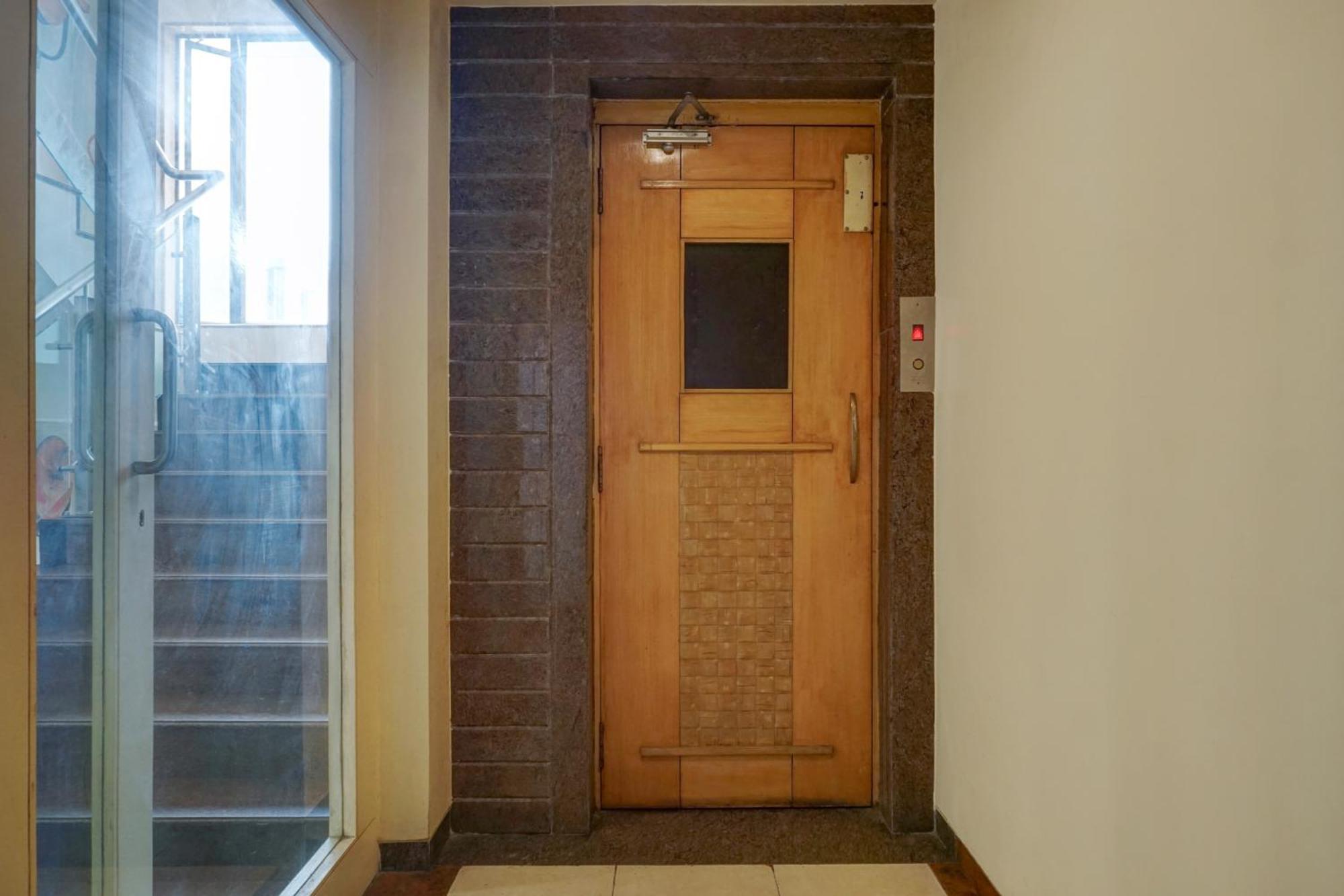 Townhouse Oak Orchard Hotel Poona Buitenkant foto